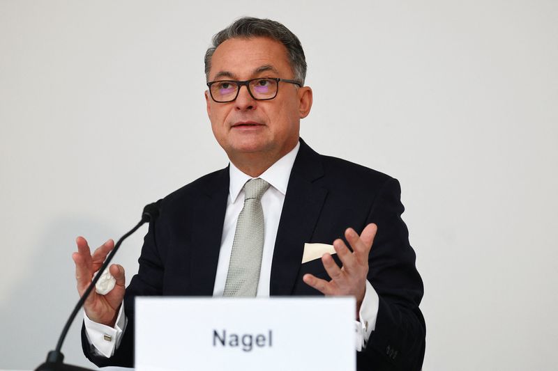 &copy; Reuters. 　６月１６日、欧州中央銀行（ＥＣＢ）理事会メンバーであるナーゲル独連邦銀行（中銀）総裁（写真）は、ＥＣＢの利上げは夏休みを過ぎても続ける必要があるかもしれないと述べた。写