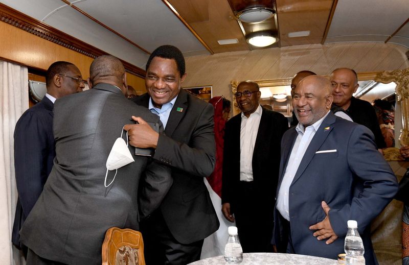 &copy; Reuters. African Heads of State and Government, including South Africa's President Cyril Ramaphosa and Zambia's Hakainde Hichilema, participating in the African Leaders Peace Mission, hold a consultation while en route from Warsaw to Kyiv by train, 15 June 2023 Go
