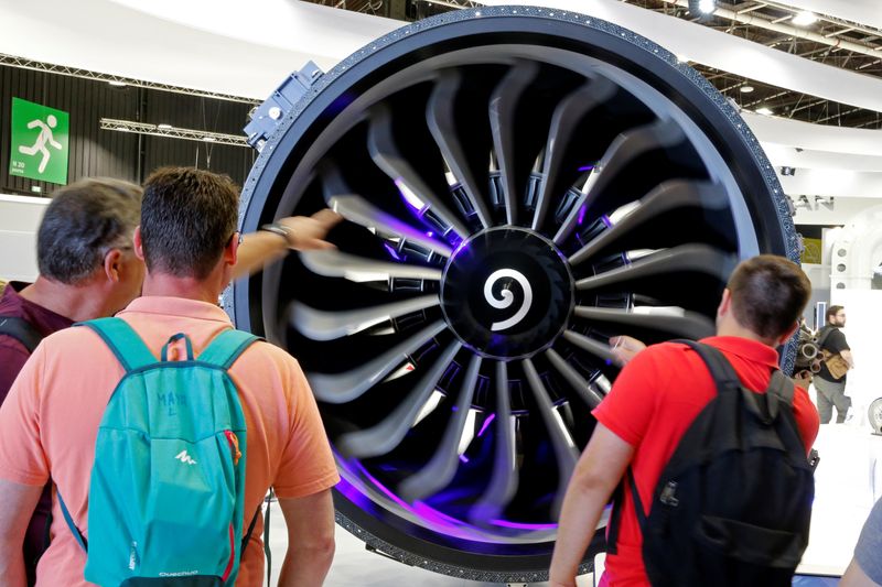 &copy; Reuters. FILE PHOTO: People look at a CFM LEAP engine at the 53rd International Paris Air Show at Le Bourget Airport near Paris, France June 23, 2019. REUTERS/Pascal Rossignol/File Photo