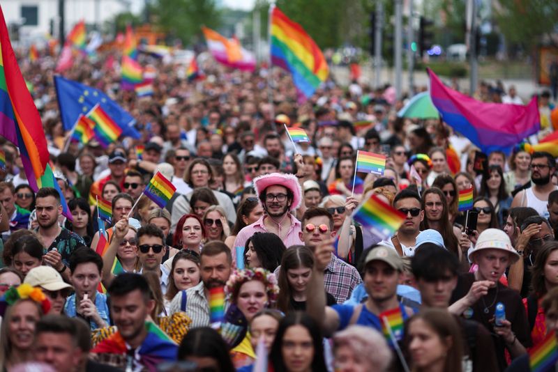 Pologne: Manifestation pro-LGBTQ pour demander une équité des droits