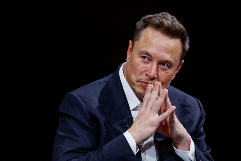 &copy; Reuters. FILE PHOTO: Elon Musk, Chief Executive Officer of SpaceX and Tesla and owner of Twitter, gestures as he attends the Viva Technology conference dedicated to innovation and startups at the Porte de Versailles exhibition centre in Paris, France, June 16, 202