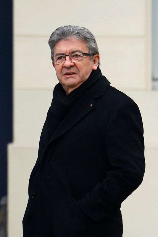 &copy; Reuters. Jean-Luc Mélenchon, chef de file de La France insoumise, devant l'Assemblée nationale à Paris. /Photo prise le 25 janvier 2023/REUTERS/Sarah Meyssonnier 