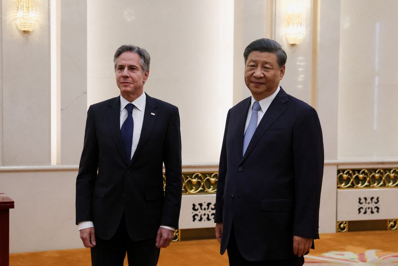 © Reuters. U.S. Secretary of State Antony Blinken meets with Chinese President Xi Jinping in the Great Hall of the People in Beijing, China, June 19, 2023.  REUTERS/Leah Millis/Pool