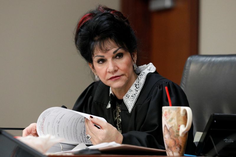 &copy; Reuters. FILE PHOTO: Circuit Court Judge Rosemarie Aquilina addresses Larry Nassar, a former team USA Gymnastics doctor, who pleaded guilty in November 2017 to sexual assault charges, during his sentencing hearing in Lansing, Michigan, U.S., January 18, 2018. REUT