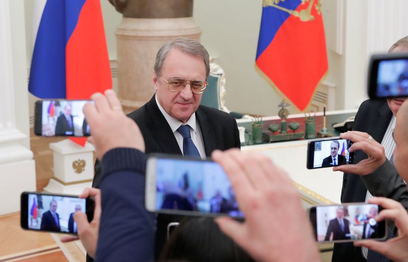 © Reuters. نائب وزير الخارجية الروسي ميخائيل بوجدانوف يتحدث إلى الصحفيين في موسكو بصورة من أرشيف رويترز  . 