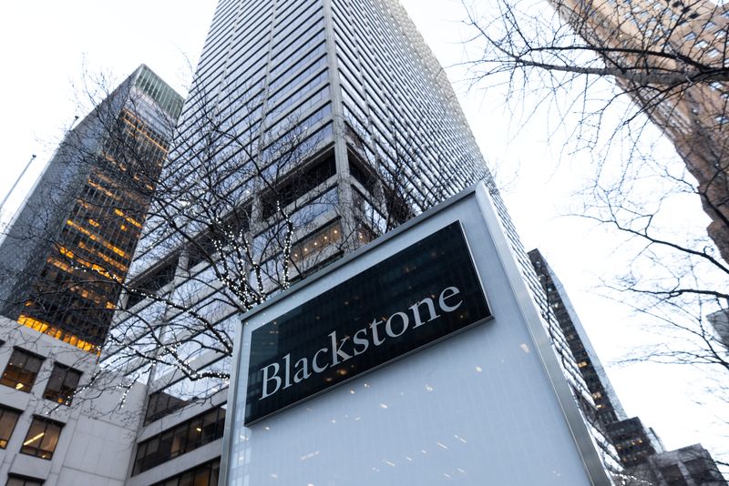 &copy; Reuters. Signage is seen outside the Blackstone Group headquarters in New York City, U.S., January 18, 2023. REUTERS/Jeenah Moon