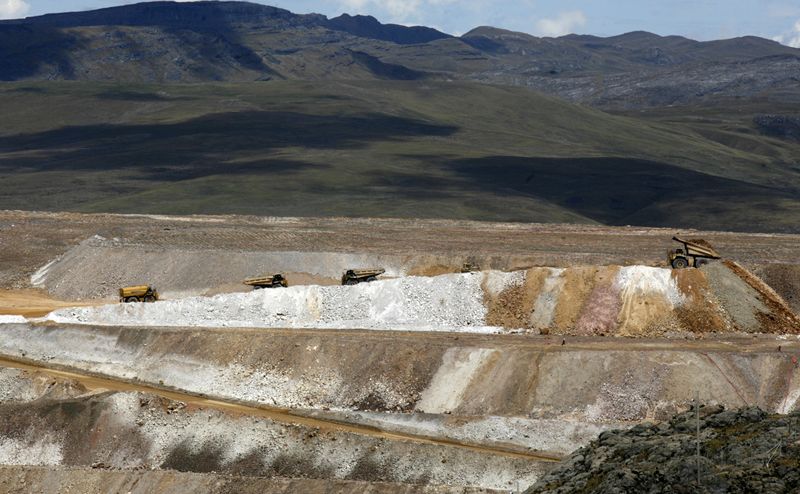 &copy; Reuters. Foto de archivo. Parte de la mina de oro de Yanacocha en la región andina de Cajamarca, al norte de Lima, 21 de noviembre de 2006. REUTERS/Pilar Olivares (PERÚ)