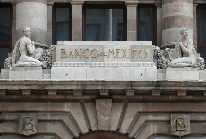 &copy; Reuters. The logo of Mexico's Central Bank (Banco de Mexico) is seen at its building in downtown Mexico City, Mexico August 9, 2022. REUTERS/Henry Romero