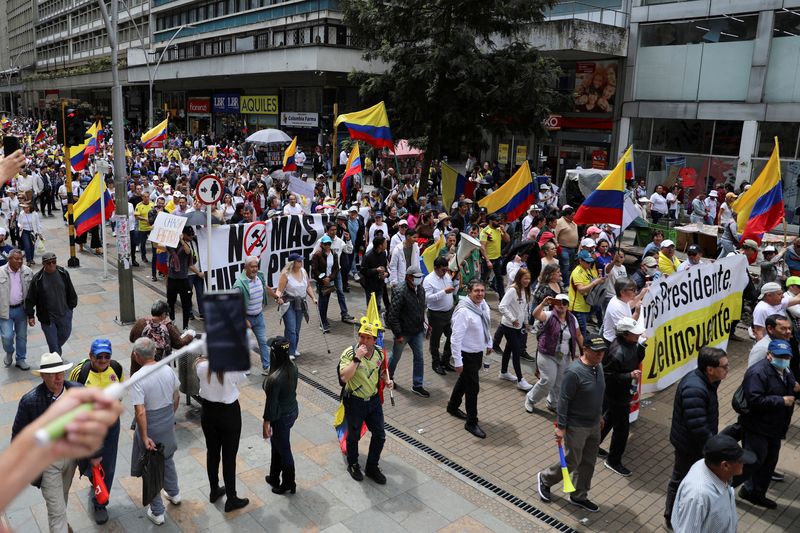 Colombia government labor bill shelved after legislators fail to reach quorum