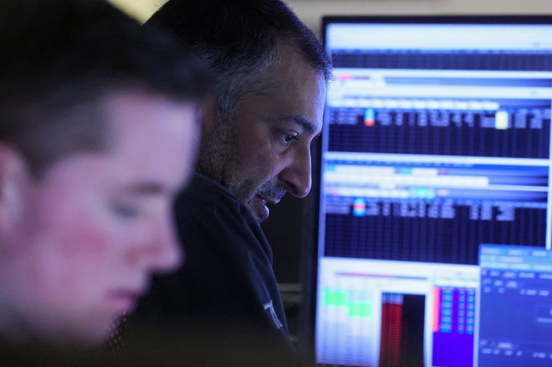 &copy; Reuters. Traders work on the floor of the New York Stock Exchange (NYSE) in New York City, U.S., April 10, 2023.  REUTERS/Brendan McDermid