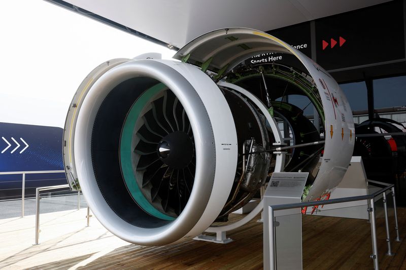 &copy; Reuters. FOTO DE ARCHIVO. El motor para aeronaves GTF de la firma Pratt & Whitney se exhibe en la versión 54 del Salón Aeronáutico de París. Francia, Junio 20, 2023. REUTERS/Benoit Tessier