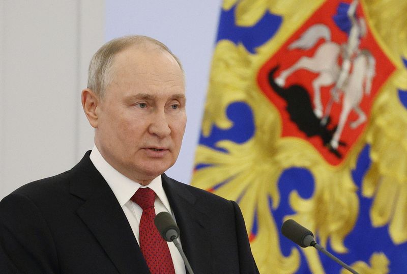 © Reuters. O presidente russo, Vladimir Putin, participa de uma reunião com graduados das instituições militares de ensino superior do país em Moscou
21/06/2023
Sputnik/Yegor Aleev/Pool via REUTERS