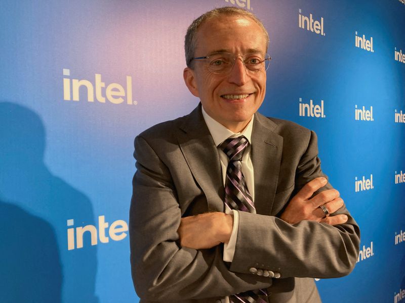 &copy; Reuters. FILE PHOTO: Intel CEO Pat Gelsinger poses after an interview in Wroclaw, Poland, June 16, 2023. REUTERS/Karol Badohal/File Photo