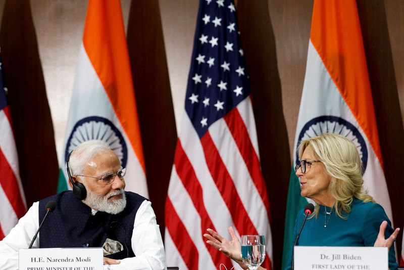 © Reuters. U.S. First Lady Jill Biden and Indian Prime Minister Narendra Modi visit the National Science Foundation in Alexandria, Virginia, U.S., June 21, 2023. REUTERS/Evelyn Hockstein