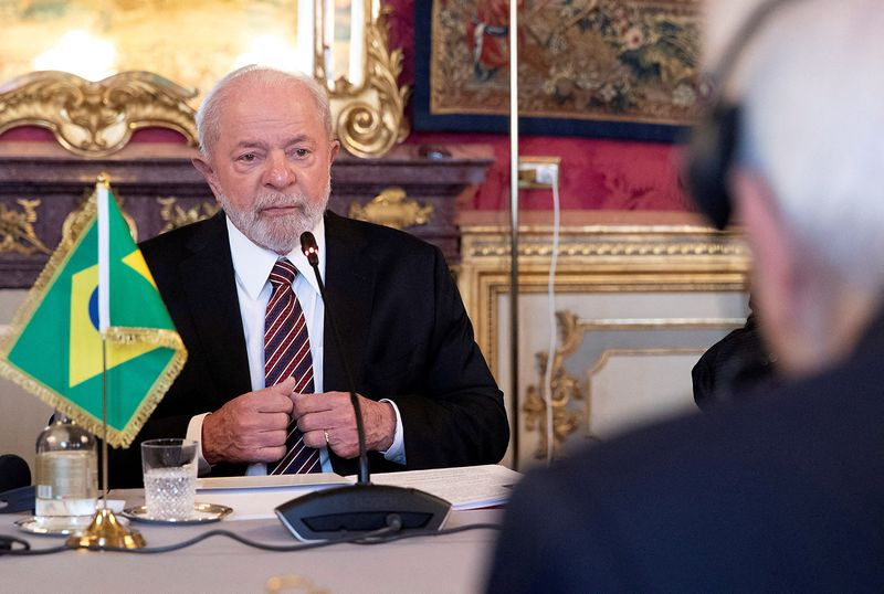 &copy; Reuters. FOTO DE ARCHIVO: El presidente brasileño, Luiz Inácio Lula da Silva, durante una reunión con el presidente italiano, Sergio Mattarella, en Roma, Italia, el 21 de junio de 2023.  Presidencia de Italia/Facilitada a través de REUTERS