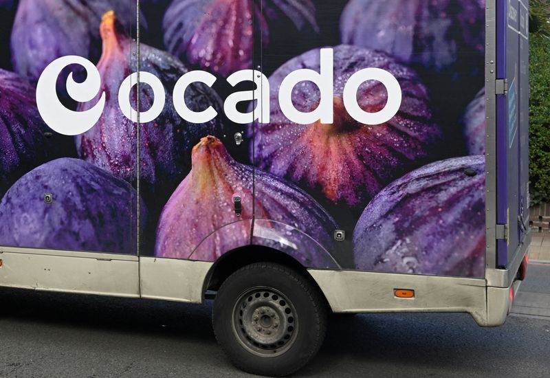 &copy; Reuters. FILE PHOTO: An Ocado grocery delivery van is driven along a street in London, Britain, March 25, 2023. REUTERS/Toby Melville