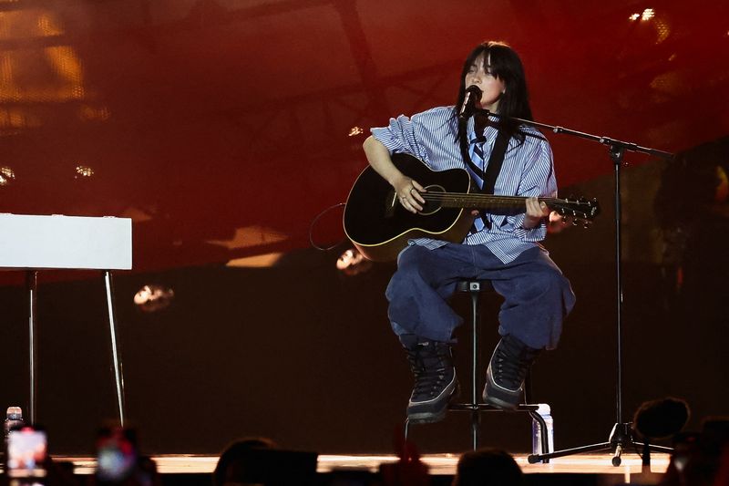 &copy; Reuters. Billie Eilish se apresenta em Paris, na França
22/6/2023 REUTERS/Stephanie Lecocq