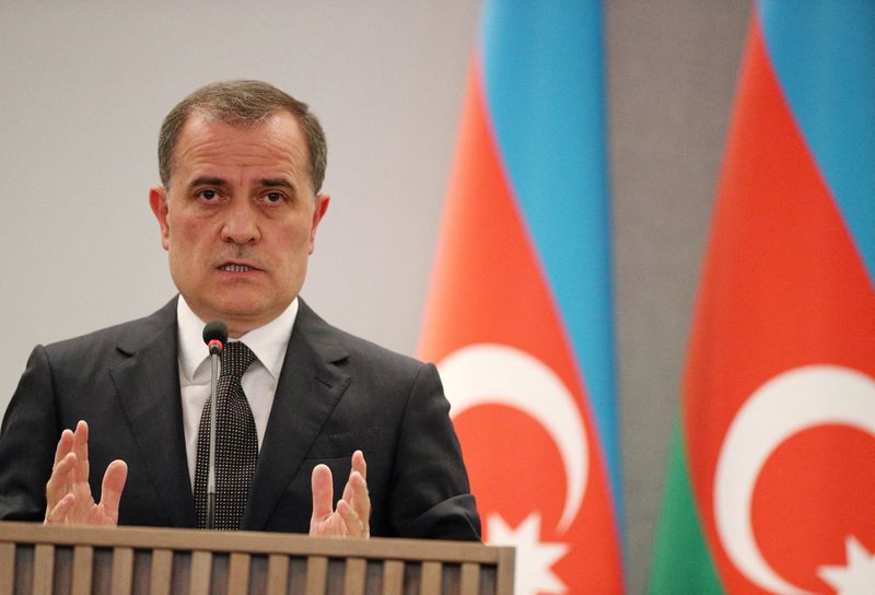 &copy; Reuters. Ministro das Relações Exteriores do Azerbaijão, Jeyhun Bayramov, durante coletiva de imprensa, em Baku, Azerbaijão
27/04/2023
REUTERS/Aziz Karimov