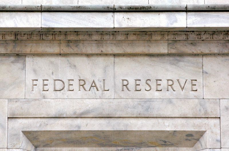 &copy; Reuters. Dettaglio dell'ingresso della sede della Federal Reserve a Washington. REUTERS/Jason Reed/