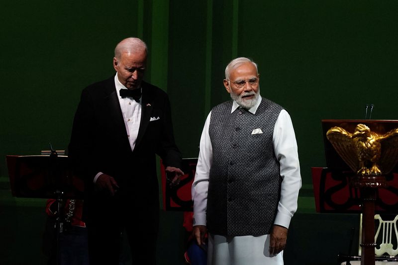 &copy; Reuters. 米国を国賓として訪問中のインドのモディ首相は、最終日となる２３日、首都ワシントンでバイデン米大統領とともにハイテク企業大手の最高経営責任者（ＣＥＯ）らと会談した。２２日撮