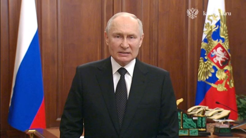 &copy; Reuters. الرئيس الروسي فلاديمير بوتين في خطاب استثنائي نقله التلفزيون في موسكو يوم السبت في صورة ثابتة مأخوذة من مقطع فيديو. صورة لرويترز من الكرملي