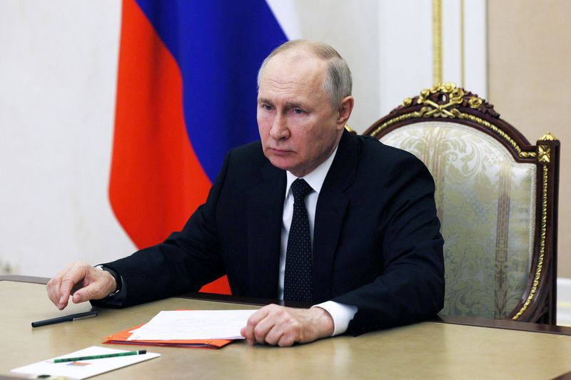 &copy; Reuters. الرئيس الروسي فلاديمير بوتين خلال اجتماع مع أعضاء مجلس الأمن عبر رابط فيديو في موسكو يوم 22 يونيو حزيران 2023. صورة لرويترز وكالة سبوتنيك الروس