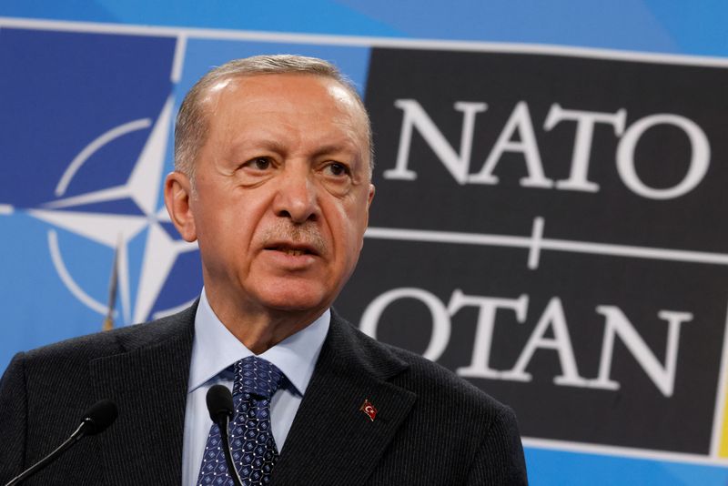 Erdogan : la Suède doit interdire les manifestations kurdes pour intégrer l'Otan