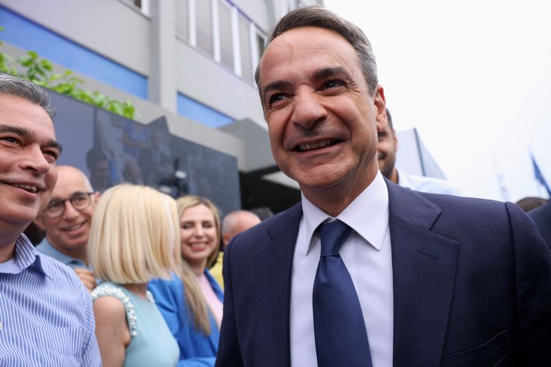 &copy; Reuters. Le Premier ministre grec sortant Kyriakos Mitsotaki arrive au siège de son parti le 25 juin 2023, lors des éléctions grecs. /REUTERS/Louiza Vradi