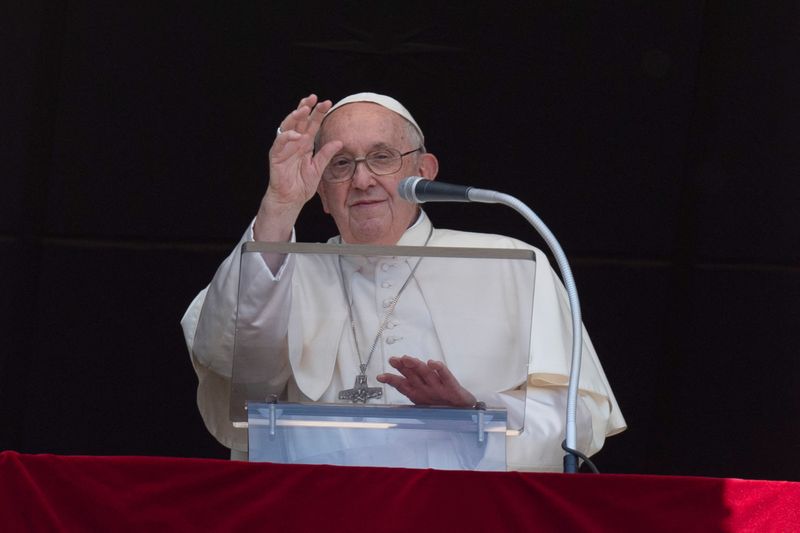 &copy; Reuters. Papa Francisco conduz a oração do Angelus no Vaticano
25/06/2023
Mídia do Vaticano/Divulgação via REUTERS