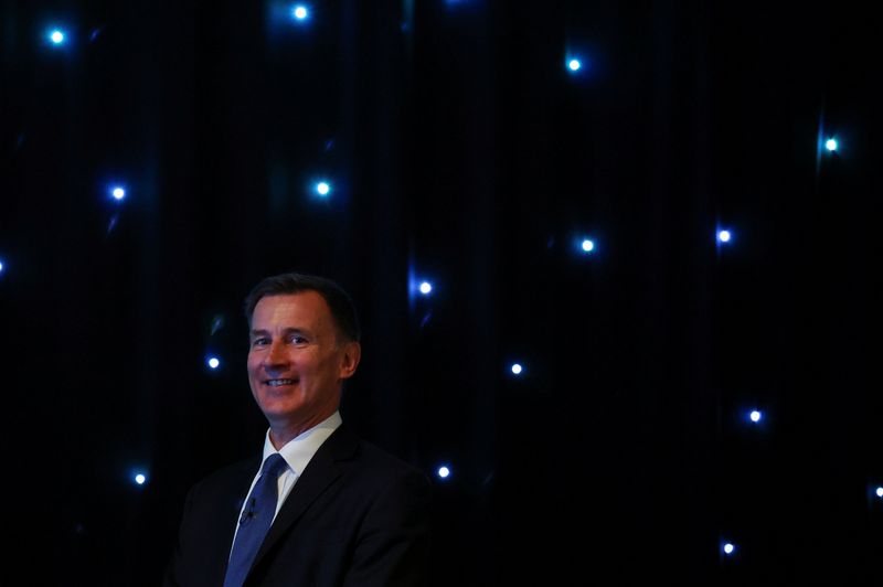 &copy; Reuters. FILE PHOTO: British Chancellor of the Exchequer Jeremy Hunt arrives to the stage to speak at the London Tech Week in London, Britain, June 12, 2023. REUTERS/Toby Melville