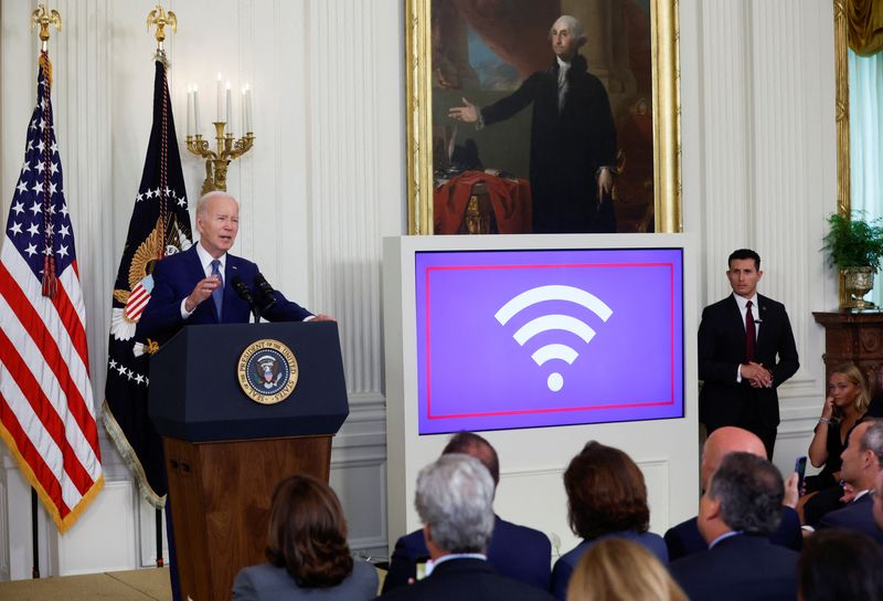 &copy; Reuters. Presidente norte-americano, Joe Biden, anuncia programa de acesso à internet banda larga de alta velocidade 
26/6/2023 REUTERS/Jonathan Ernst