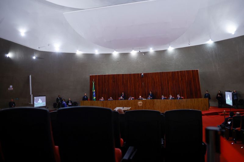 &copy; Reuters. Julgamento do ex-presidente Jair Bolsonaro no Tribunal Superior Eleitoral
27/06/2023
REUTERS/Adriano Machado