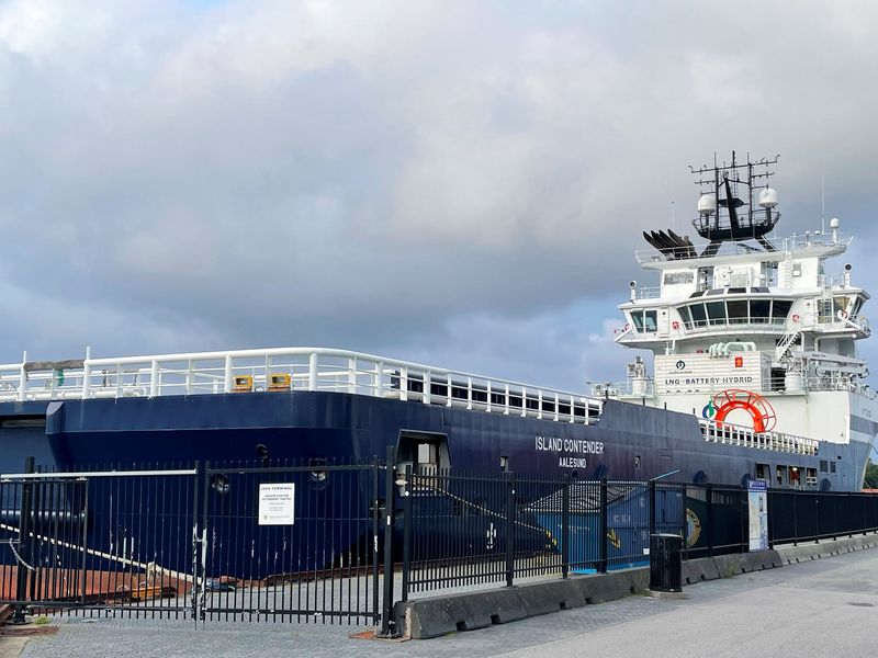&copy; Reuters. Un navire de ravitaillement pour plates-formes pétrolières et gazières offshore en Stavanger, en Norvège. /Photo prise le 9 août 2021/REUTERS/Nerijus Adomaitis
