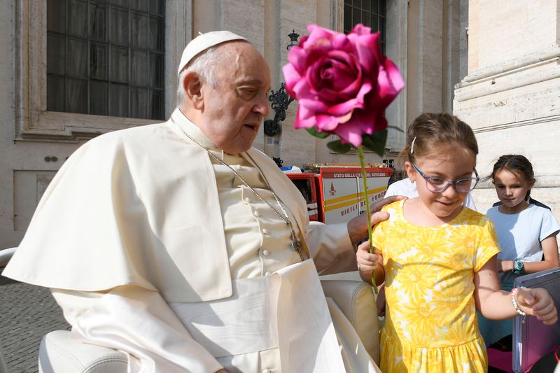 Un conseiller du Kremlin s'entretiendra avec l'émissaire du pape sur l'Ukraine