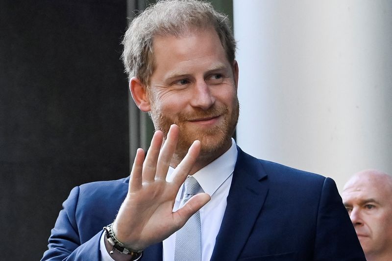 &copy; Reuters. الأمير البريطاني هاري دوق ساسكس لدى خروجه من المحكمة العليا البريطانية في لندن يوم 7 يونيو حزيران 2023. تصوير: توبي ميلفيل - رويترز