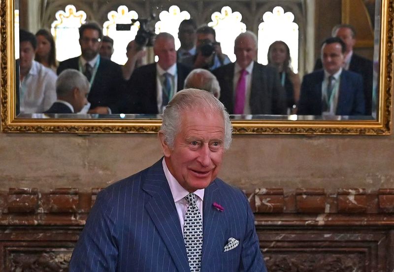 &copy; Reuters. FILE PHOTO: Britain's King Charles takes his seat as he attends the Climate Innovation Forum at the Guildhall in London, Britain, June 28, 2023.  Justin Tallis/Pool via REUTERS/File Photo
