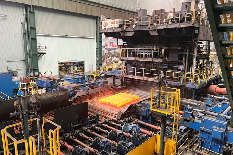 &copy; Reuters. A steel billet is seen on a medium plate production line at a Baowu Group steel mill in Ezhou, Hubei province, China June 21, 2023. REUTERS/Amy Lv