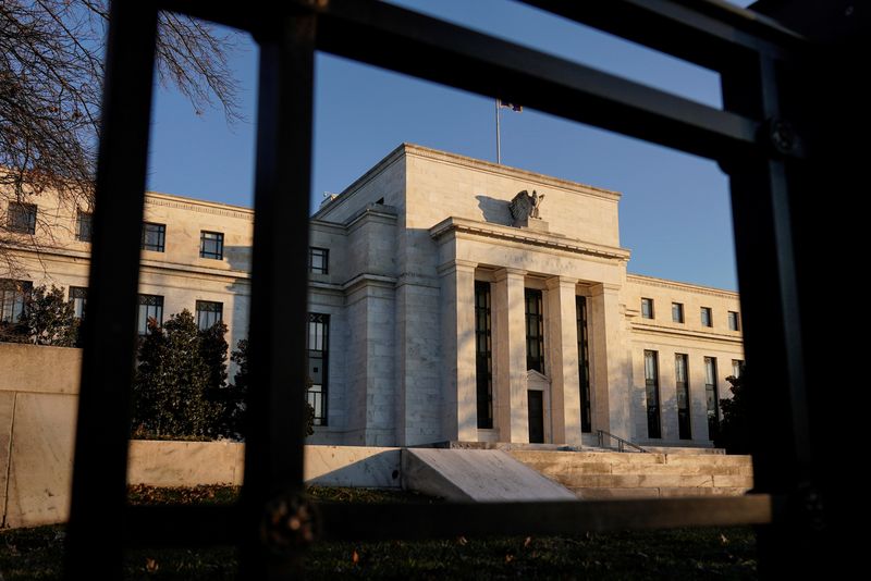 &copy; Reuters. The Federal Reserve building is seen before the Federal Reserve board is expected to signal plans to raise interest rates in March as it focuses on fighting inflation in Washington, U.S., January 26, 2022.      REUTERS/Joshua Roberts