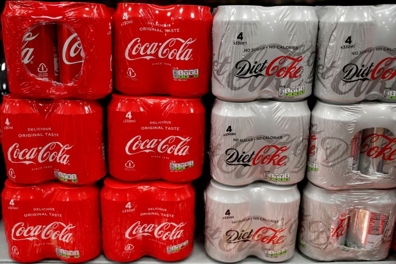 &copy; Reuters. FILE PHOTO: Multi can packs of Coca Cola and Diet Coke are seen for sale in a motorway services shop, Reading, Britain, January 25, 2019. REUTERS/Peter Cziborra/File Photo