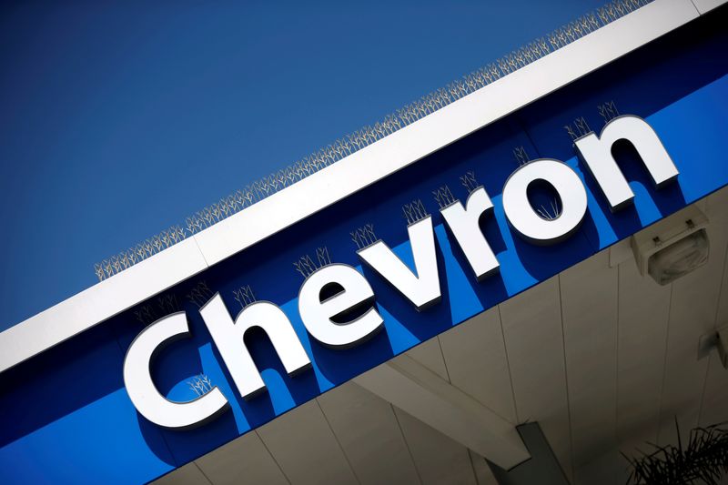 &copy; Reuters. FILE PHOTO: The logo of Dow Jones Industrial Average stock market index listed company Chevron (CVX) is seen in Los Angeles, California, United States, April 12, 2016. REUTERS/Lucy Nicholson/File Photo