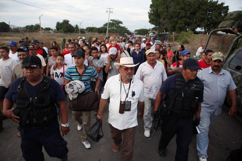 Prominent Mexican vigilante leader slain in violent attack