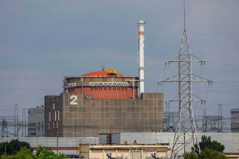 &copy; Reuters. FILE PHOTO: A view shows the Zaporizhzhia Nuclear Power Plant, in the course of Russia-Ukraine conflict outside Enerhodar in the Zaporizhzhia region, Russian-controlled Ukraine, June 15, 2023. REUTERS/Alexander Ermochenko/File Photo