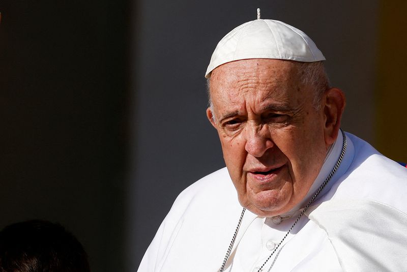 &copy; Reuters. البابا فرانسيس في الفاتيكان يوم 31 مايو أيار 2023. تصوير: جوجليلمو مانجيابان - رويترز.

