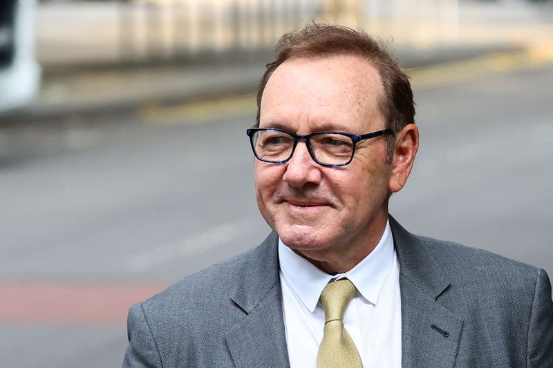 &copy; Reuters. Ator Kevin Spacey do lado de fora do tribunal onde é julgado sob acusações de crimes sexuais em Londres
30/06/2023 REUTERS/Toby Melville