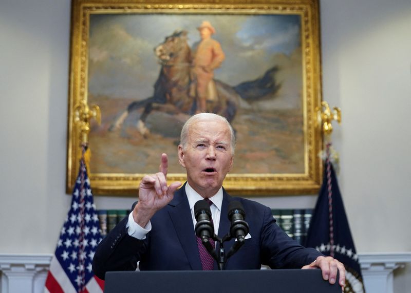 Biden condemns Supreme Court decision on student loans, to unveil new action thumbnail