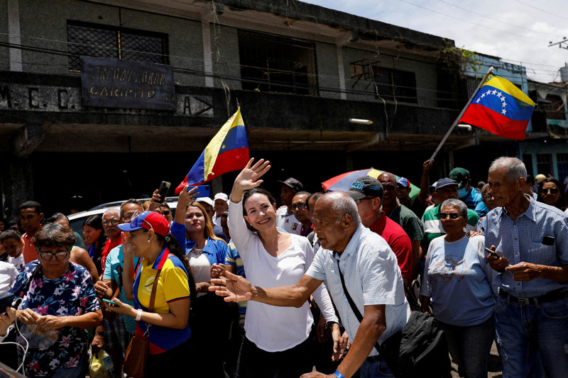 Venezuela bars leading opposition candidate Machado from holding office