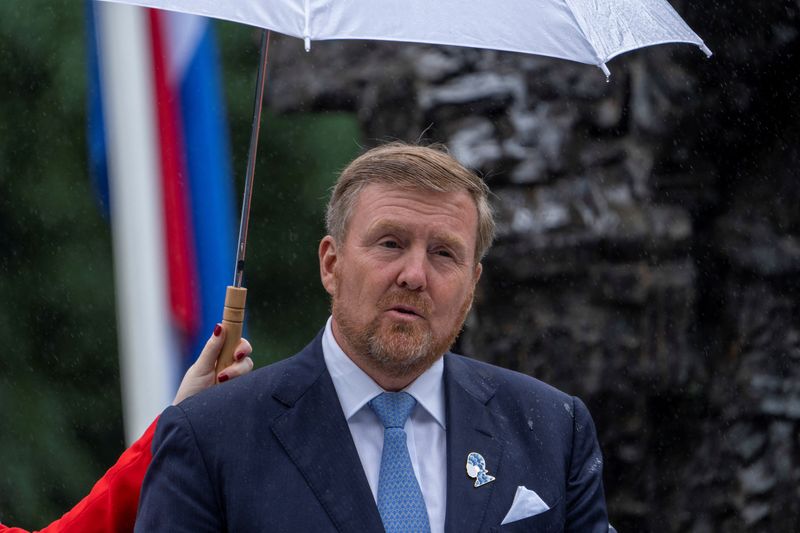 © Reuters. Dutch King Willem-Alexander speaks at an event to commemorate the anniversary of the abolition of slavery by the Netherlands, in Amsterdam, Netherlands, Saturday, July 1, 2023. The king apologised for the royal house's role in slavery and asked for forgiveness. Peter Dejong/Pool via REUTERS