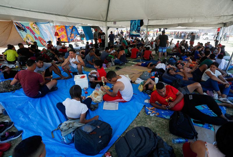 U.S. explores refugee program for non-Mexican asylum seekers in Mexico