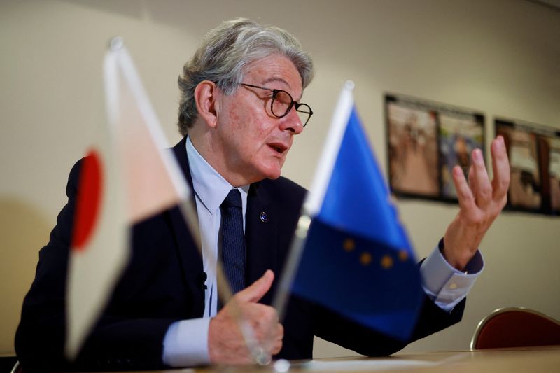 &copy; Reuters. Le commissaire européen à l'Industrie, Thierry Breton, s'exprime lors d'une interview accordée à Reuters à Tokyo. /Photo prise le 3 juillet 2023/REUTERS/Issei Kato 