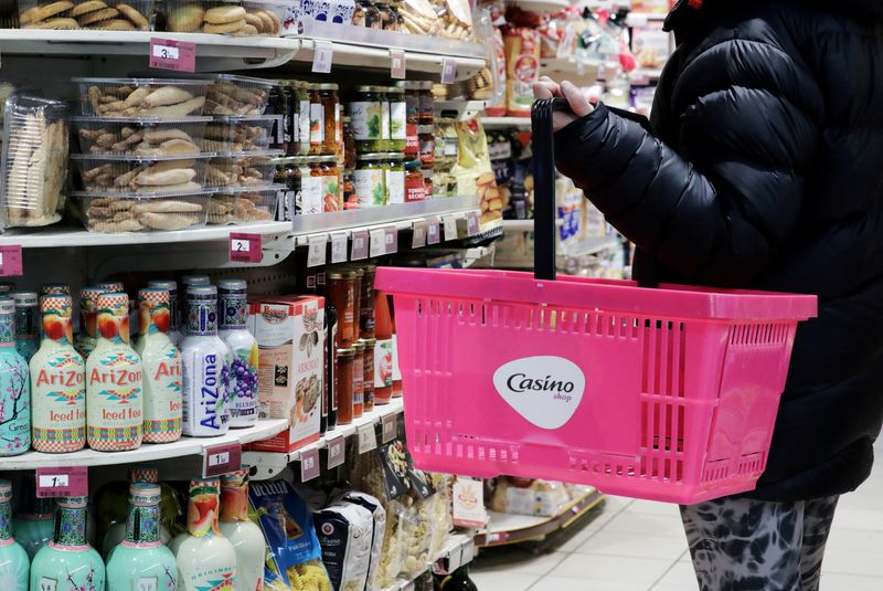 &copy; Reuters. Cliente em supermercado em Nice
15/01/2019
REUTERS/Eric Gaillard